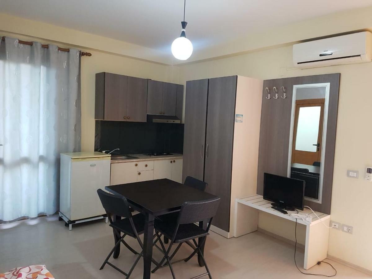 Vila Green Relax Вльора Екстер'єр фото